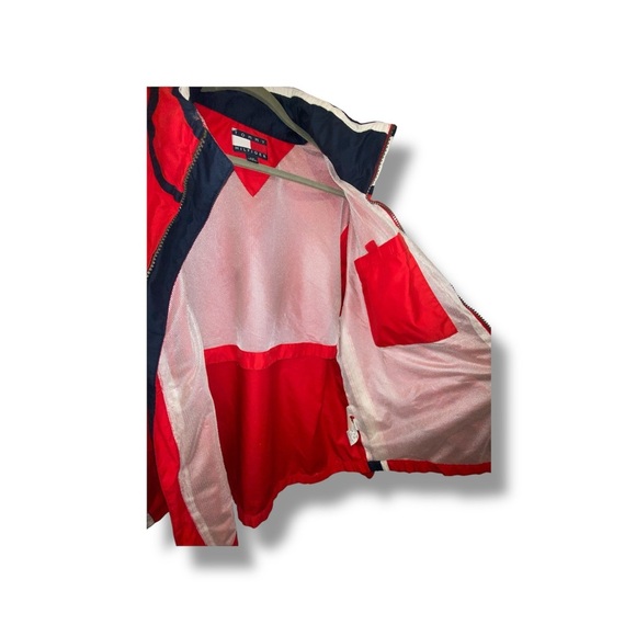 Vintage Tommy Hilfiger Red Windbreaker Jacket - Picture 6 of 10